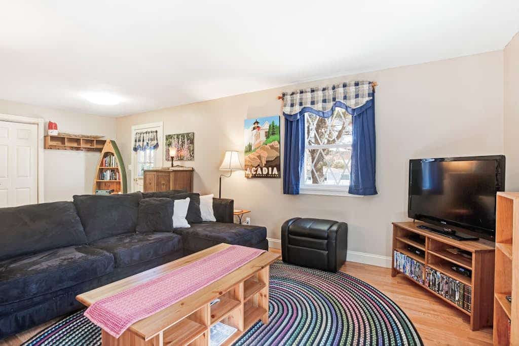 Dog-friendly home in great locale close to the ocean with yard, streaming, W/D