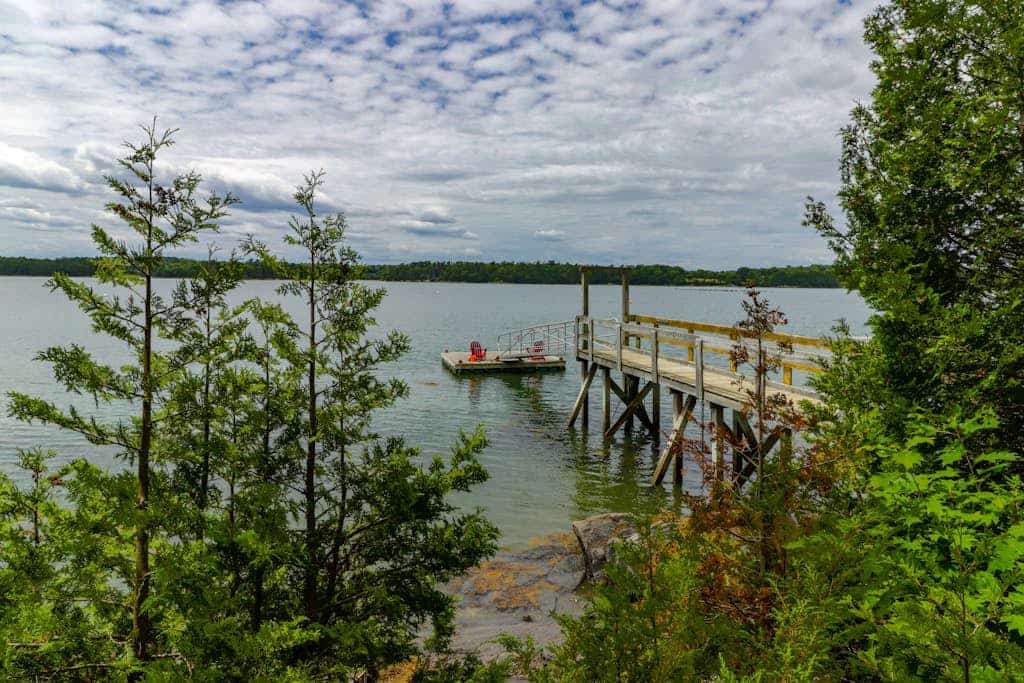 Rockhaven Bay Bliss- Cozy, Waterfront Cabin-Style Gem with Private Dock and Lovely Views