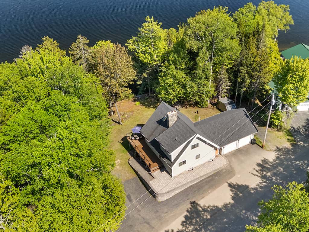 Lakeside Chalet