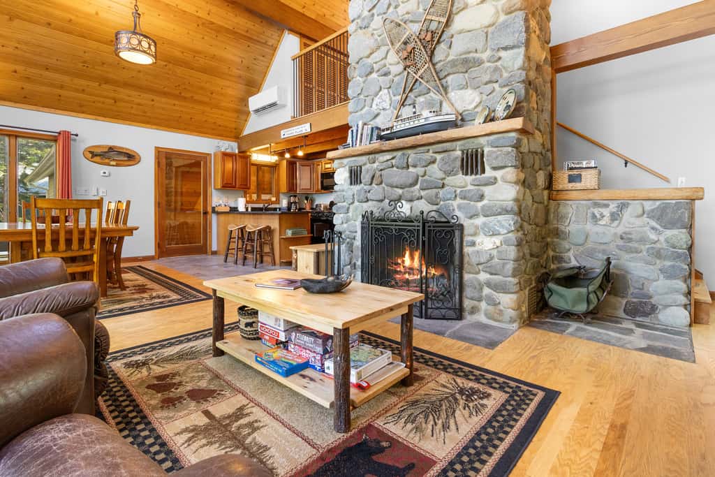 Lakeside Chalet