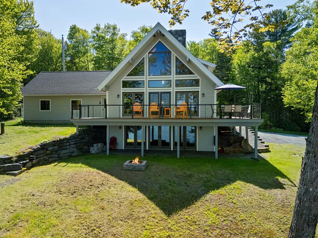 Lakeside Chalet