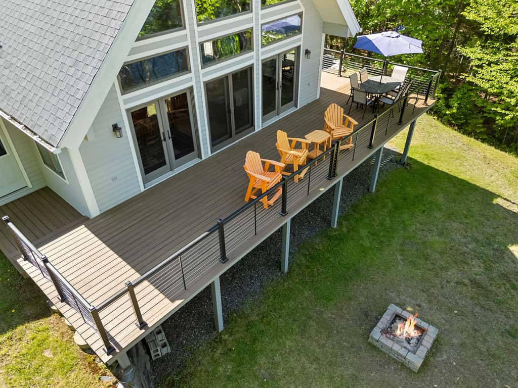 Lakeside Chalet