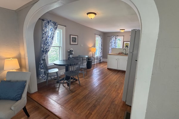 Friendly home with our separate condos & free WiFi in the heart of downtown
