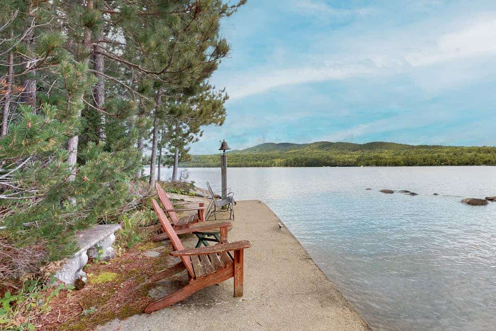 Lakefront Home with Private Dock, Pebble Beach & Enclosed Porch - Dogs Welcome