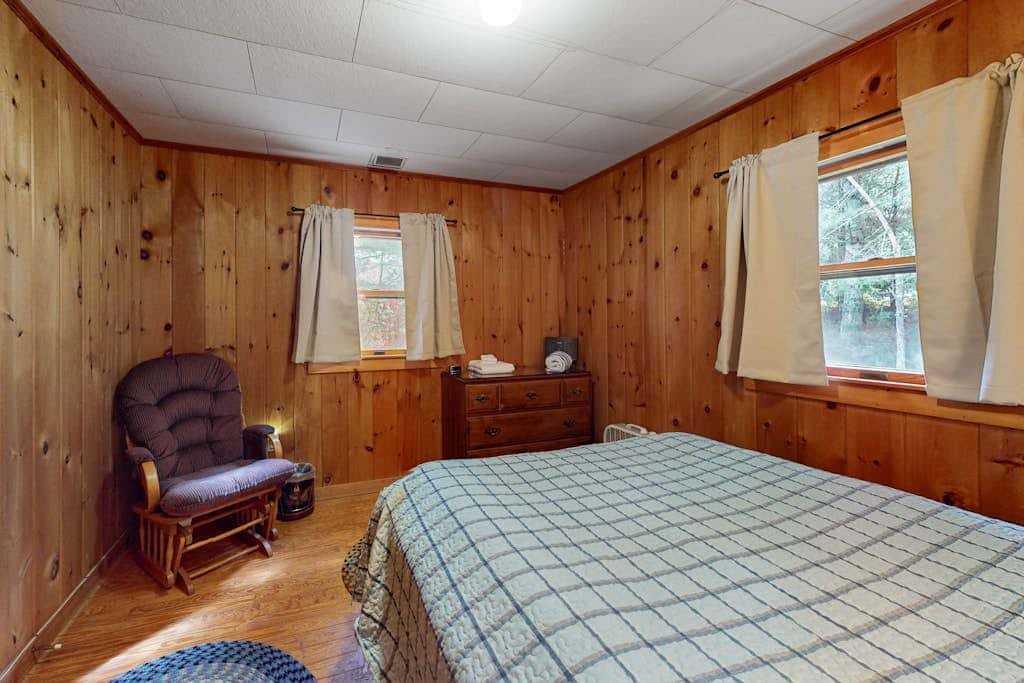 Breakwater Lodge