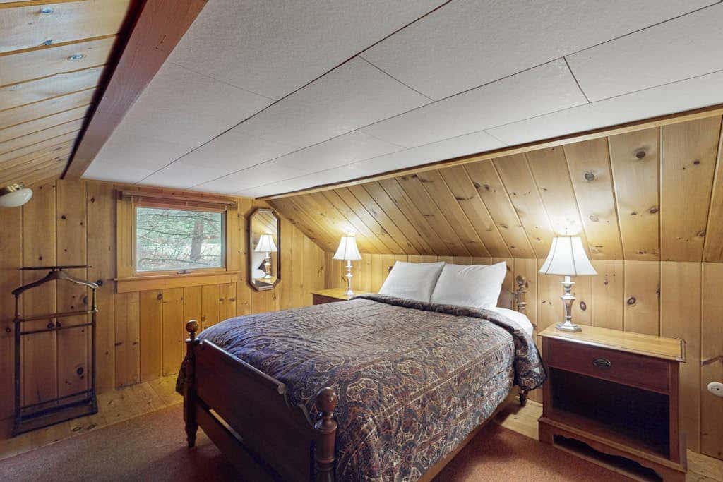 Breakwater Lodge