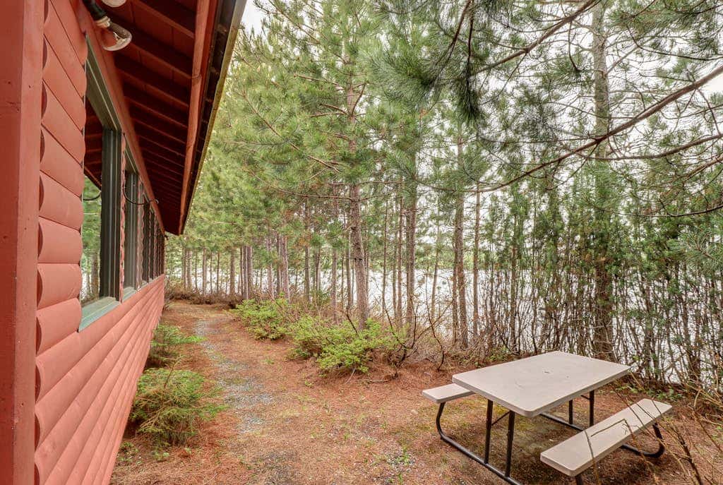 Breakwater Lodge