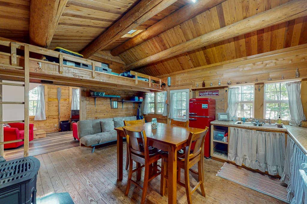 The Lazy Lumberjack Cottages