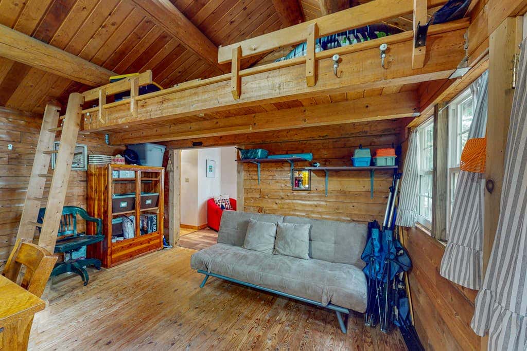 The Lazy Lumberjack Cottages
