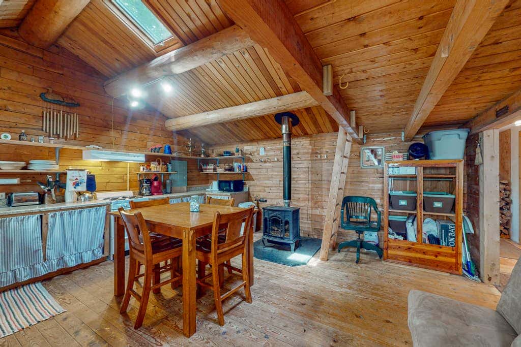 The Lazy Lumberjack Cottages