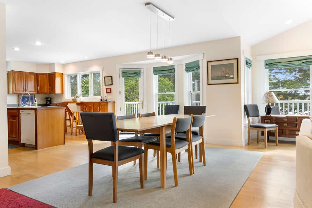 Comfortable bayfront home with beautiful views, large deck & on-site tennis