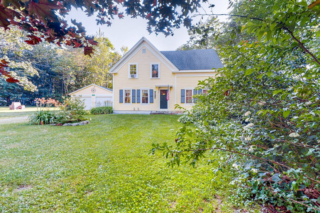 Farmhouse on the Cove