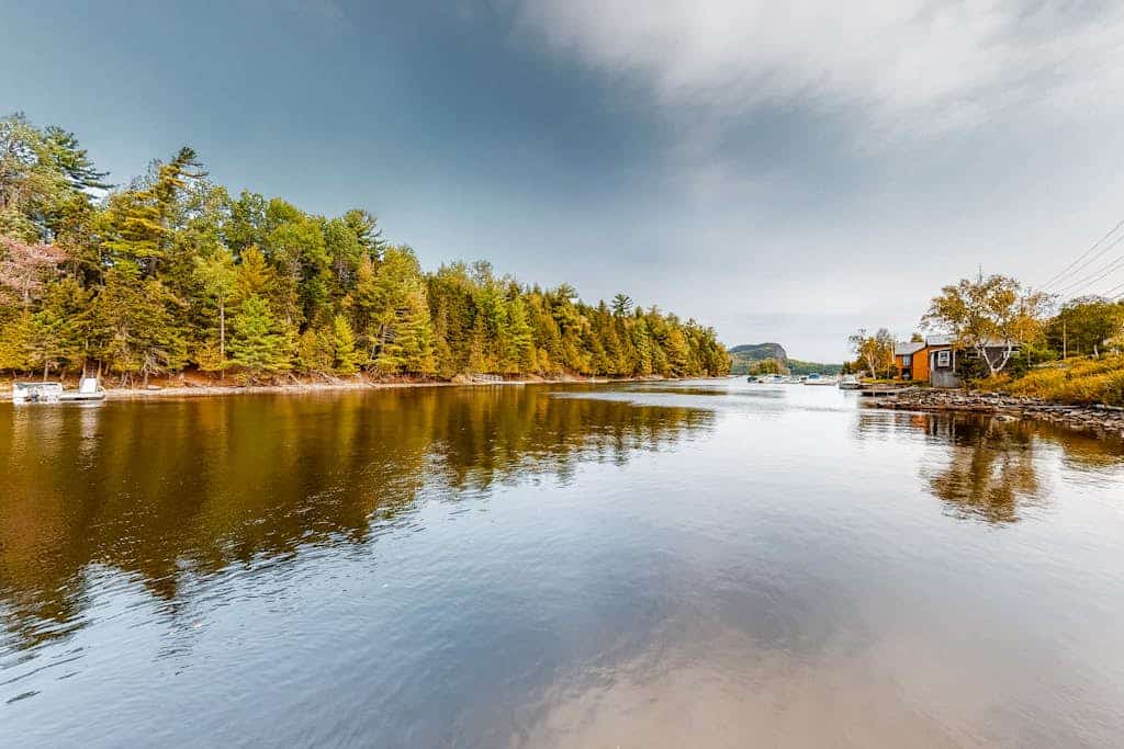 Charming riverfront home with mountain views & private dock