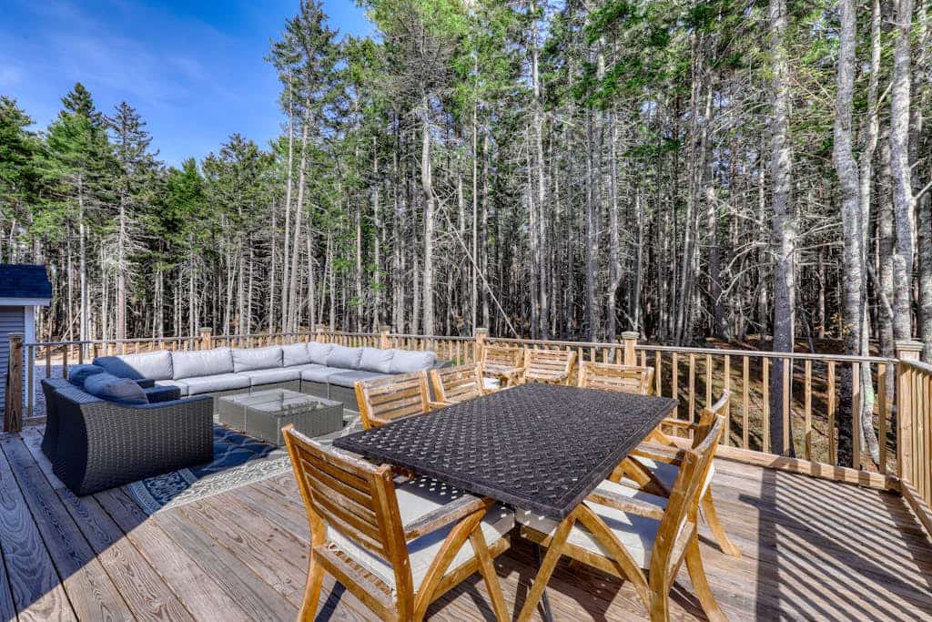 Island Pines- Secluded Dog-Friendly Getaway w/ Free WiFi, Private Washer/Dryer, Furnished Deck