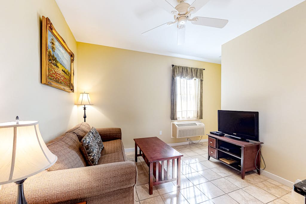 The Colonels Suites #4 and #5