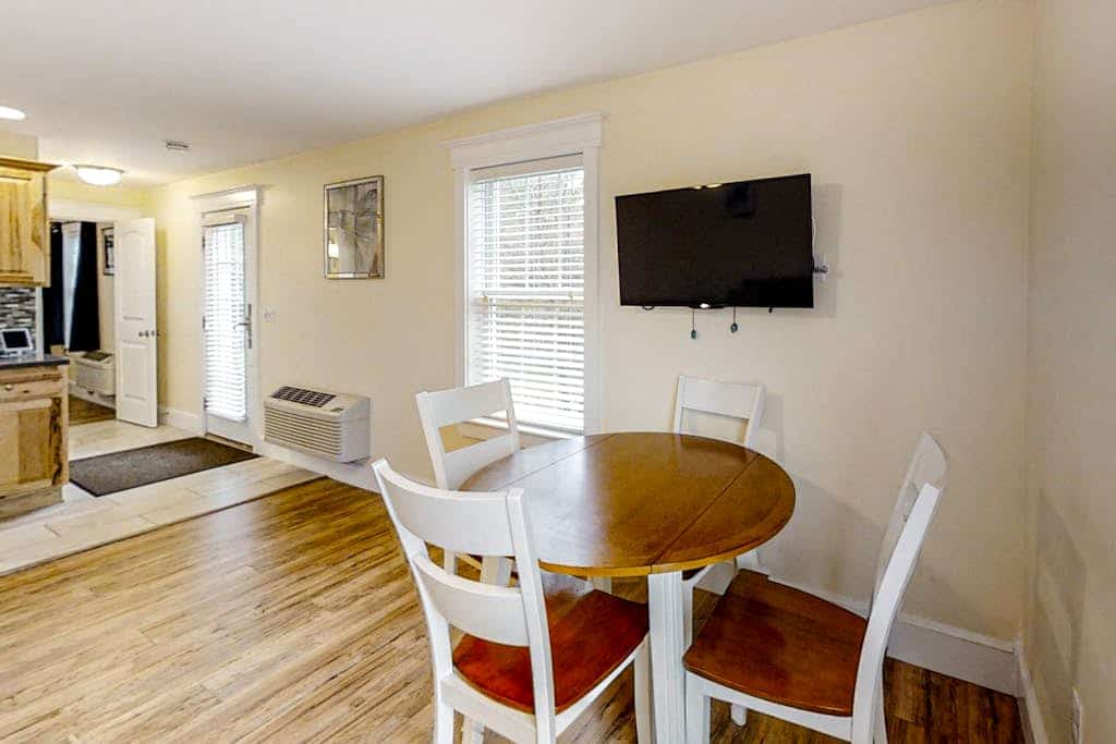 The View at Sheepscot River- New Riverfront Condo  - Walk to Famed Seafood Eatery