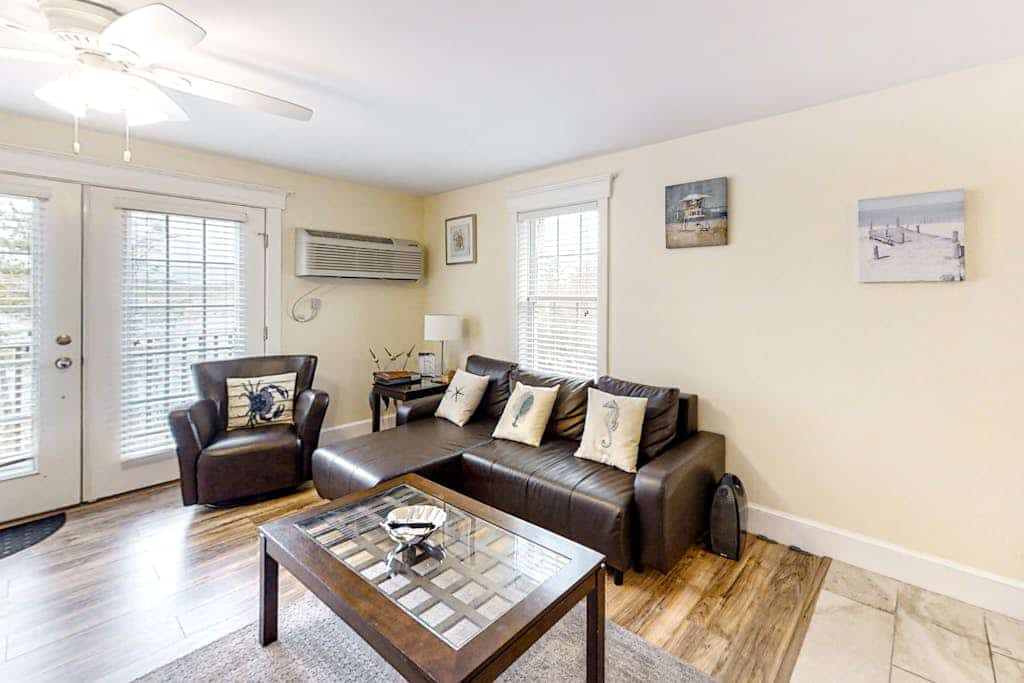 The View IV at Sheepscot River- Water-view condo with deck, full kitchen, and WiFi