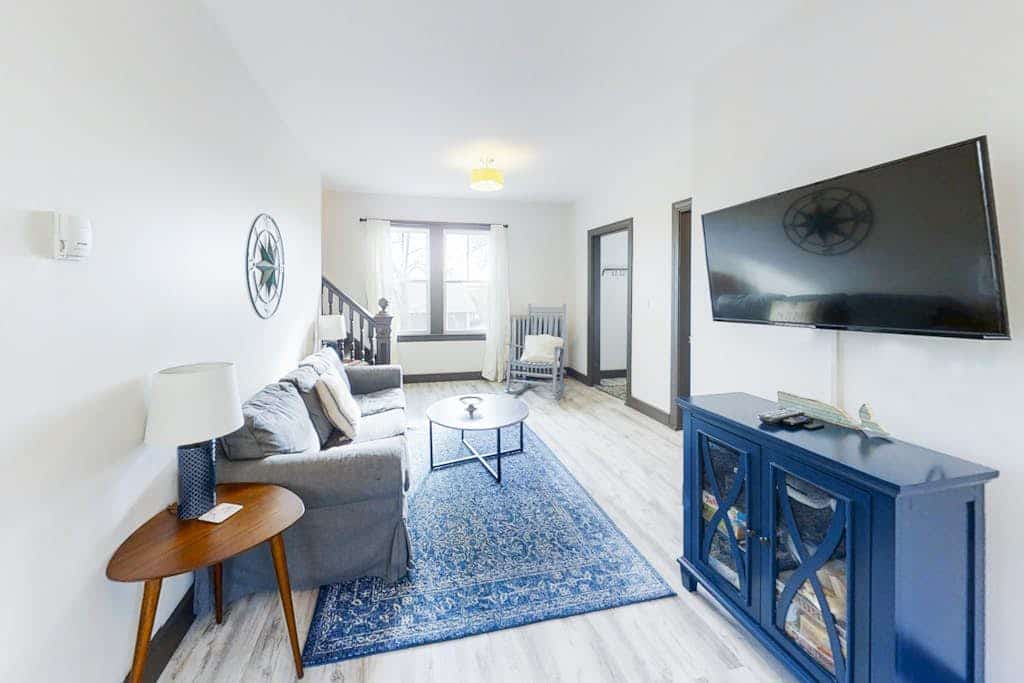 Newly Renovated Haven w/ Deck, Walk to Shops, Dining &  Marina, Pet friendly
