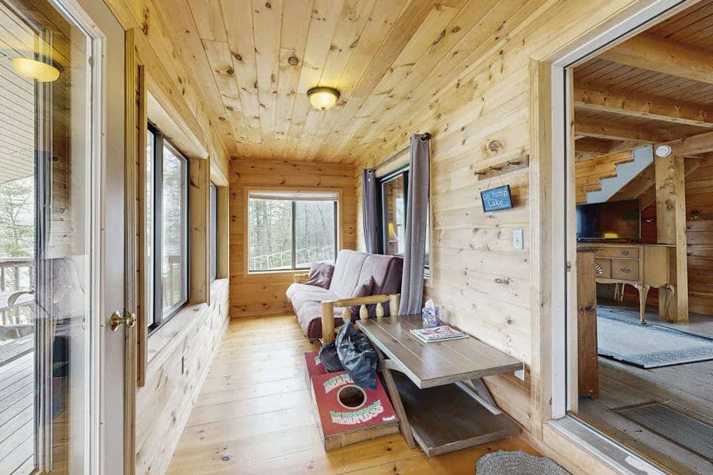 Wonderful Lakefront Gem W/ Free WiFi, Dock, Private Beach, Kayaks, Canoe & More