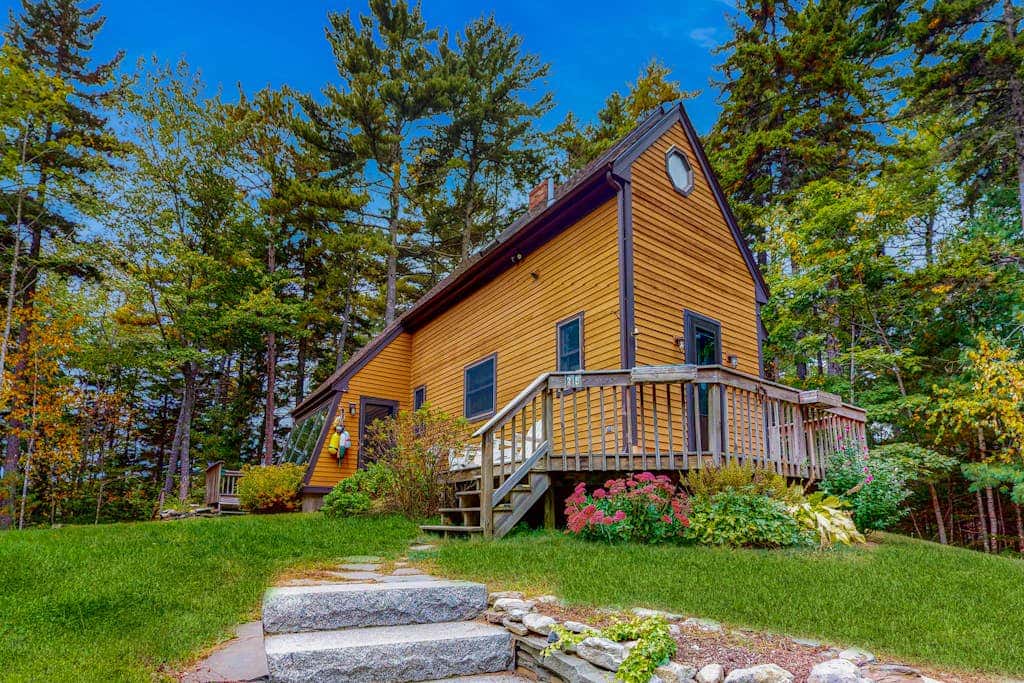 Appalachee Pond Waterfront Cottage