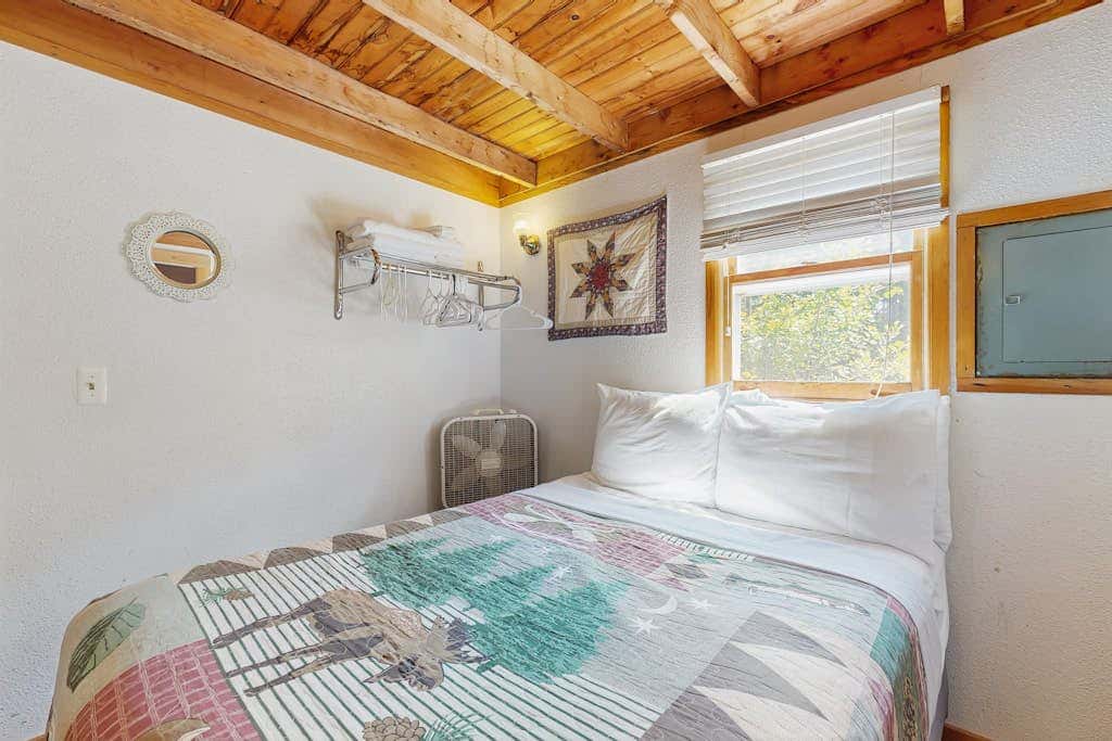Sunset Point Mountaintop Cabin