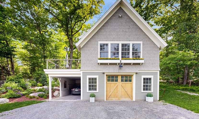 Coveside Carriage House- Brand new apartment with furnished deck, fast WiFi, dock, & water views