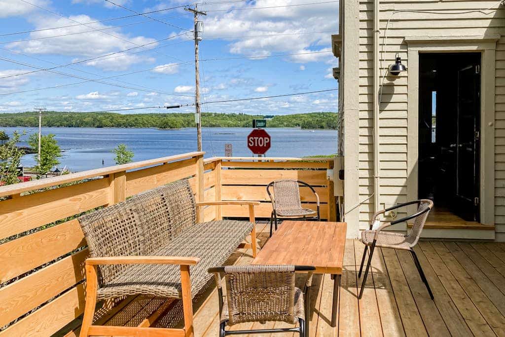 Sheepscot River Perch- Sweeping Sheepscot River views in newly renovated 200 year old Wiscasset home