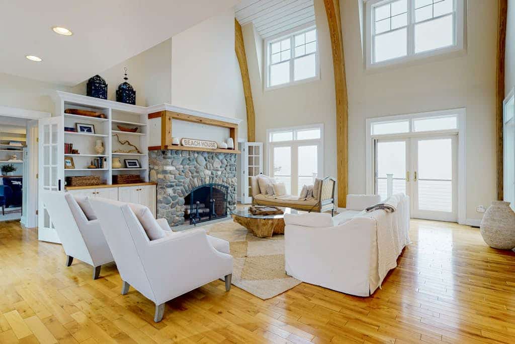 Spectacular oceanfront retreat with amazing views, sunroom & washer/dryer