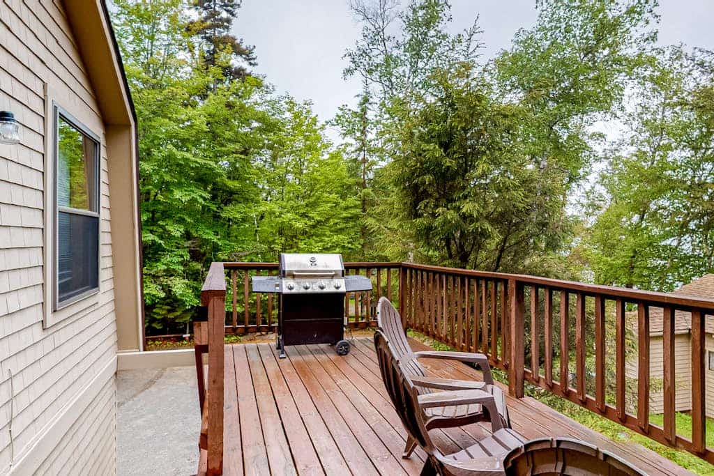 Two cabins in one - lake-view duplex with a shared dock  - dog-friendly