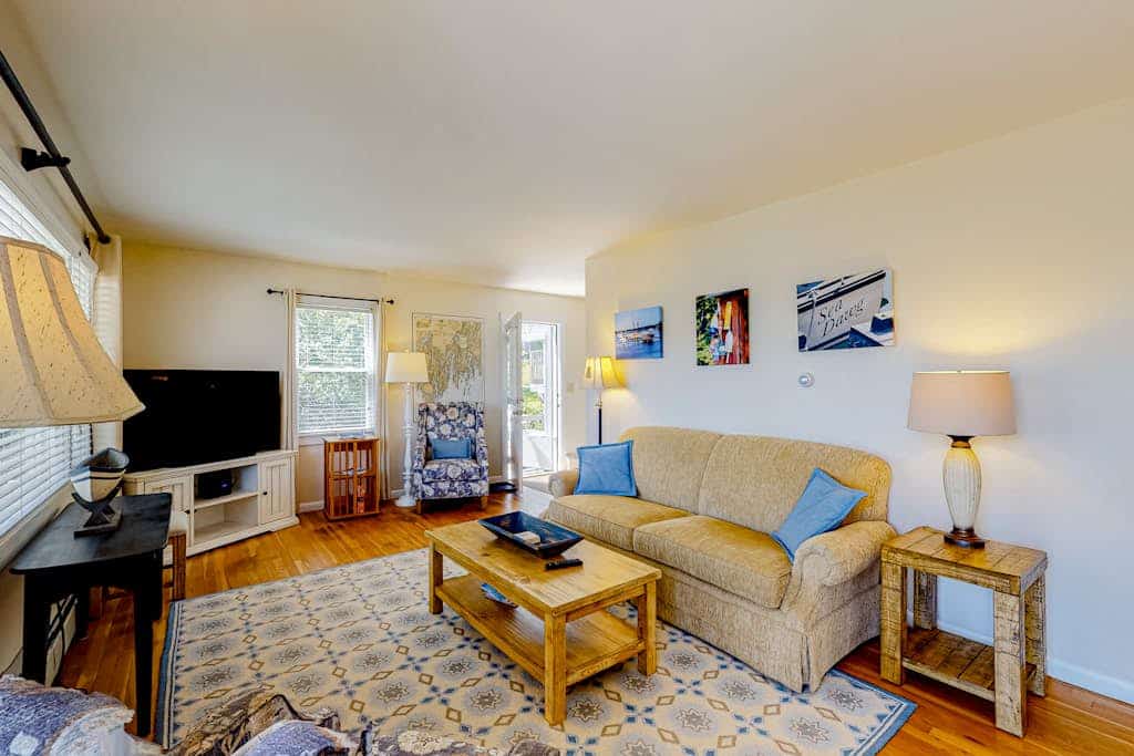 Oceanfront property with 2 homes, firepit  & decks - walk to Barrett Park & town