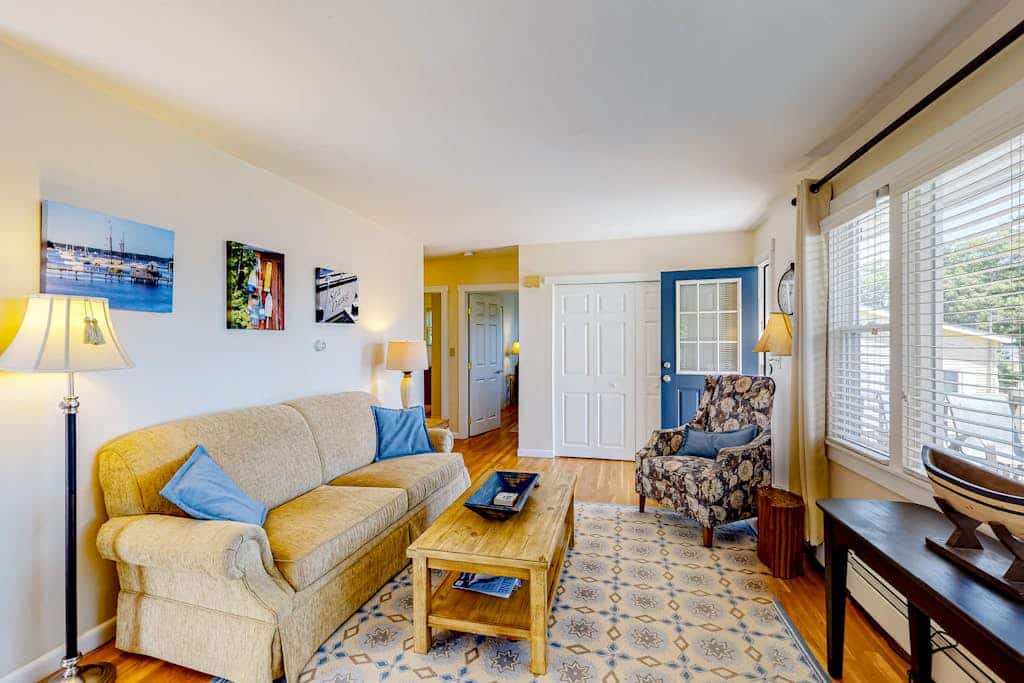 Oceanfront property with 2 homes, firepit  & decks - walk to Barrett Park & town