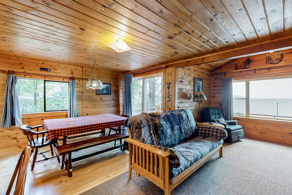 Lakefront Cabin #1