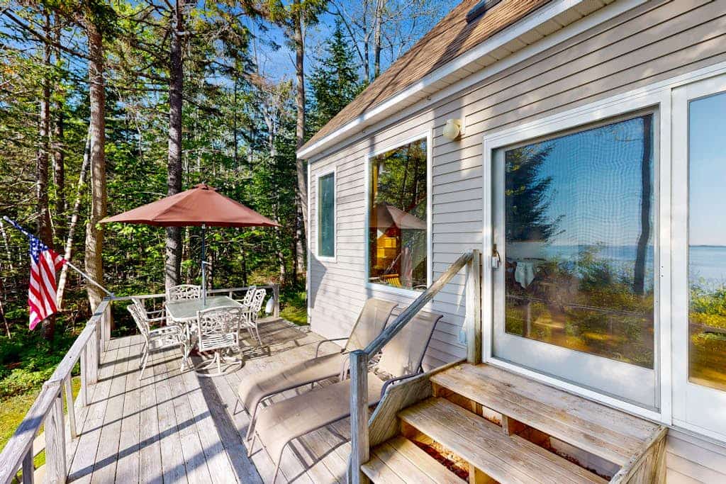 Oceanfront home with water views - central AC, washer/dryer & beach access