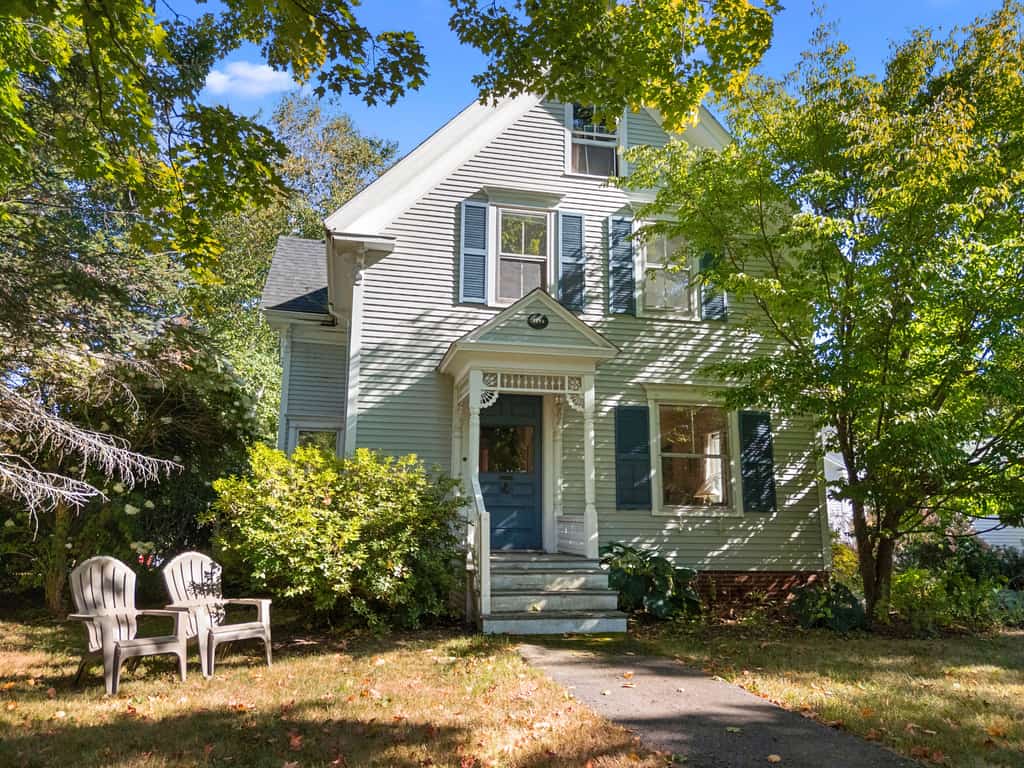 Parker House: Historic home - walk downtown, dog-friendly & washer/dryer