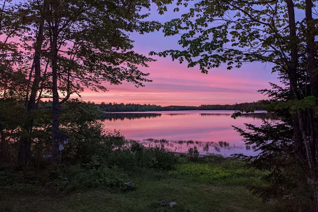 Waterfront home on Graham Lake with kayaks, bikes, firepit & fireplace