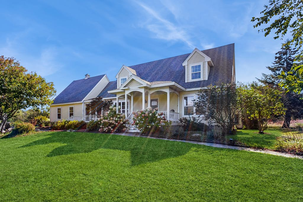 Elegant Coastal Retreat
