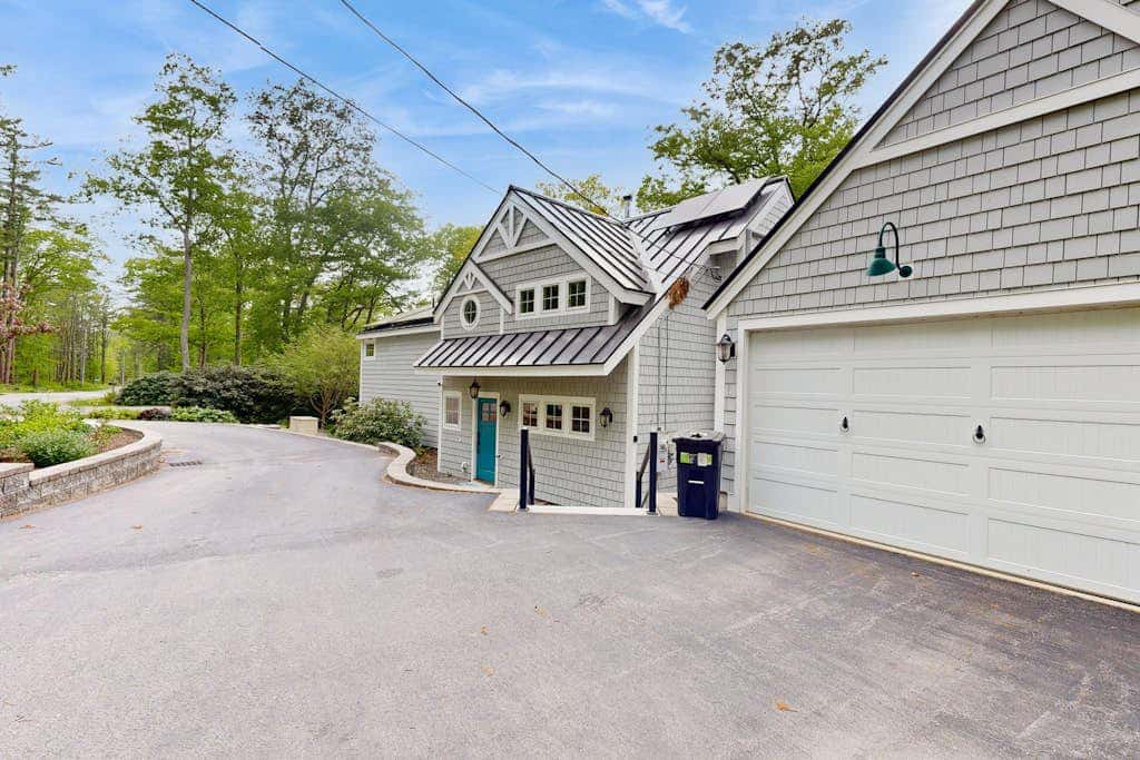 Edgecomb Riverhouse
