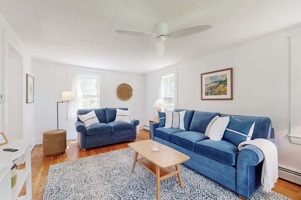Tranquil Seaside Cottage with Spectacular Views, Wifi & Washer/Dryer
