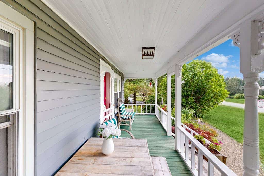 Coastal Serenity Retreat with Ocean Views, Spacious Porch and Modern Comforts