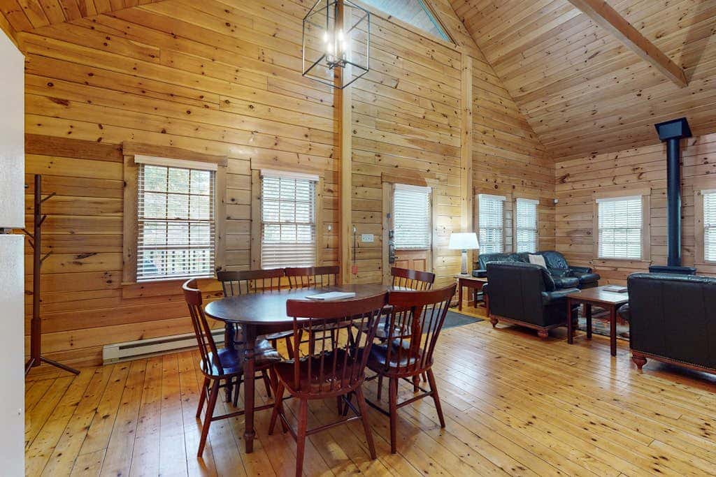 Bear Cub Cabin 70