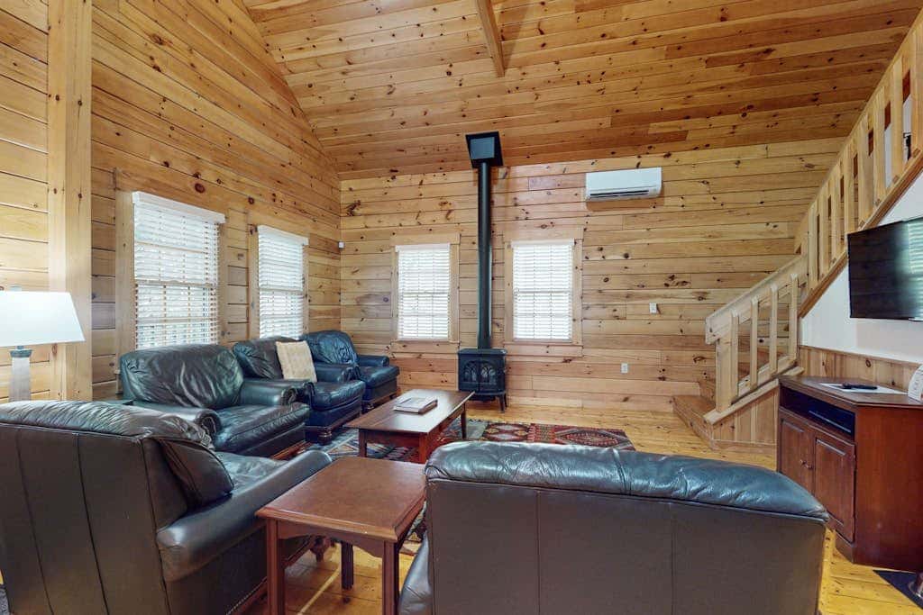 Bear Cub Cabin 70