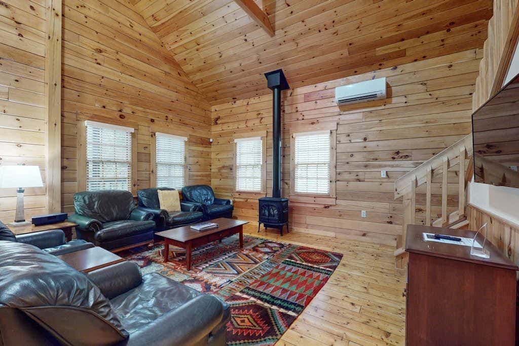 Bear Cub Cabin 70