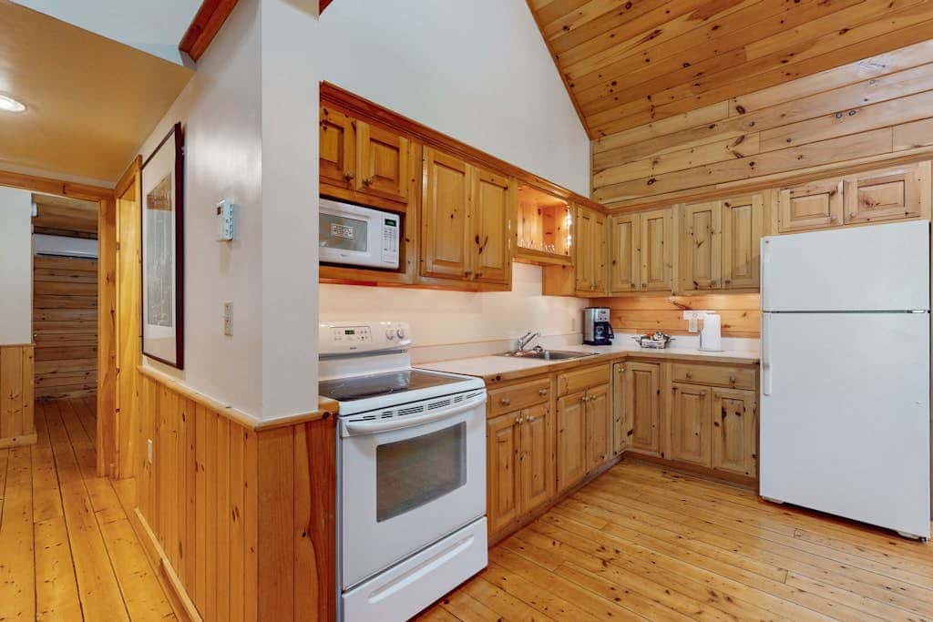 Bear Cub Cabin 70