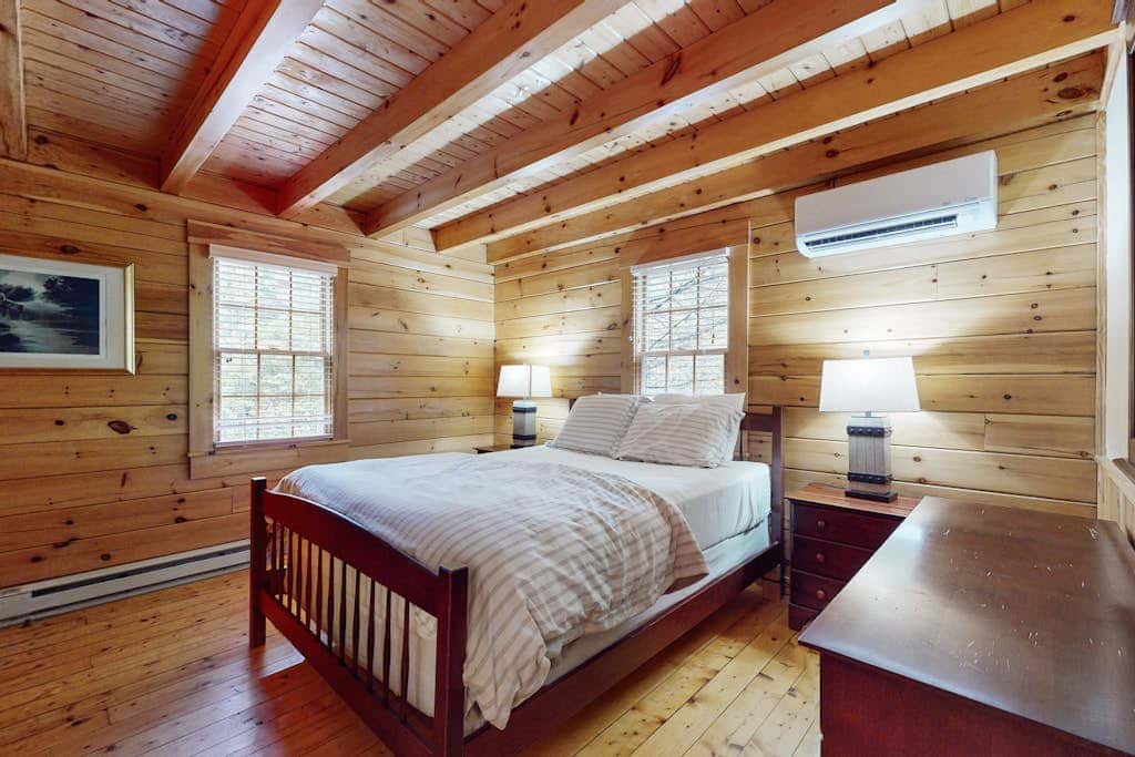 Bear Cub Cabin 70