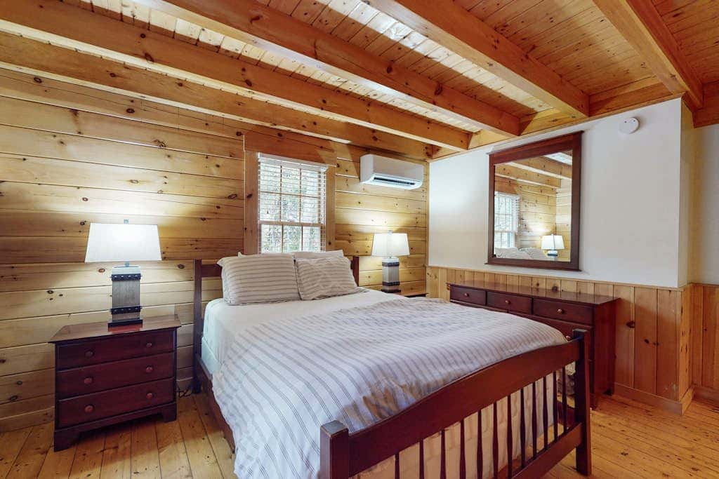 Bear Cub Cabin 70