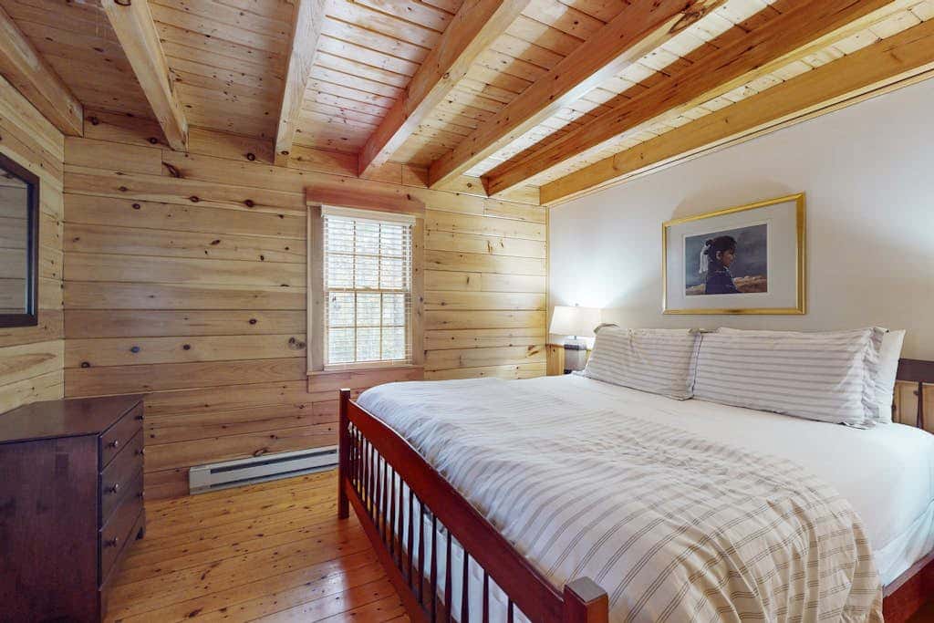 Bear Cub Cabin 70