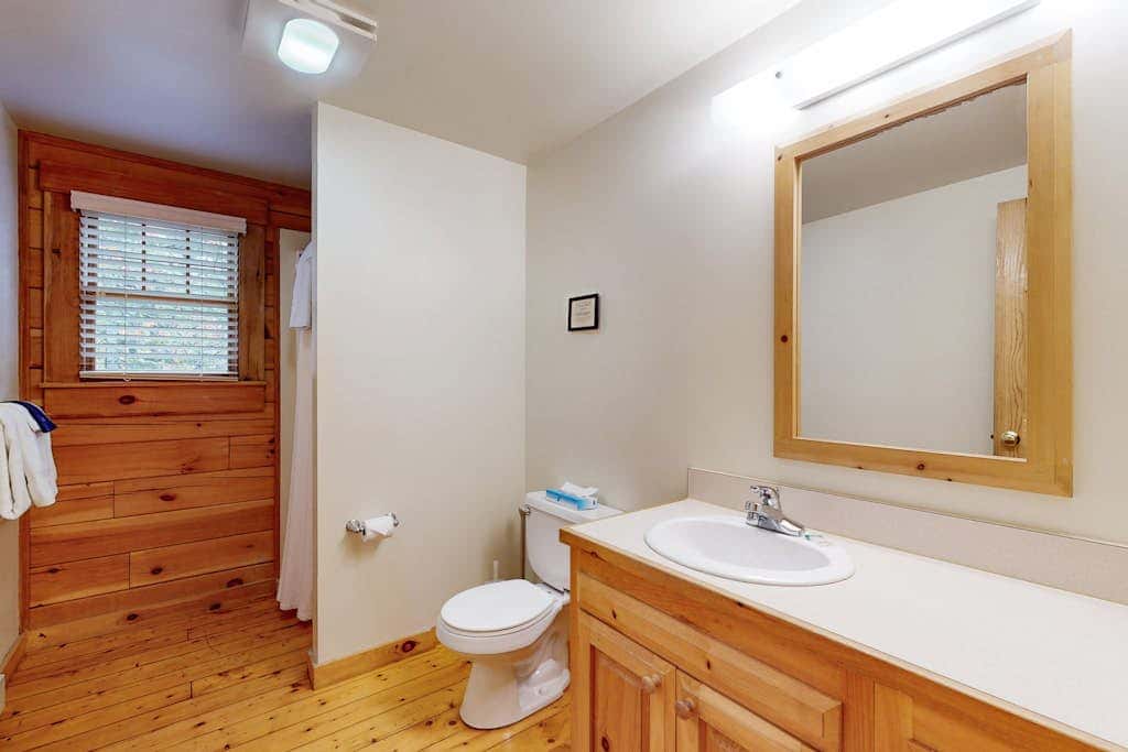 Bear Cub Cabin 70