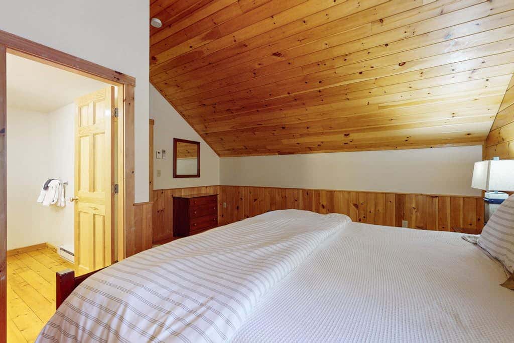 Bear Cub Cabin 70
