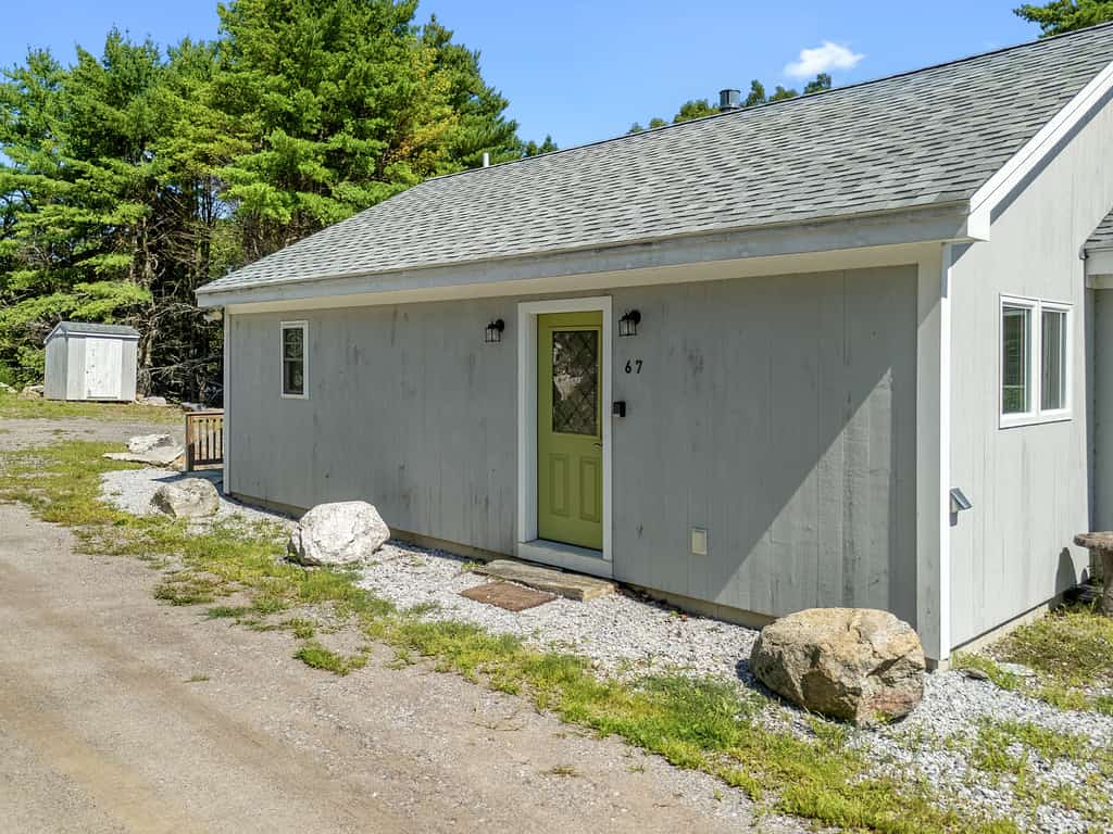 Hunt Acres Grey Cottage- Lakefront Cottage w/ Stunning Views, Deck, BBQ Grill, and Outdoor Firepit