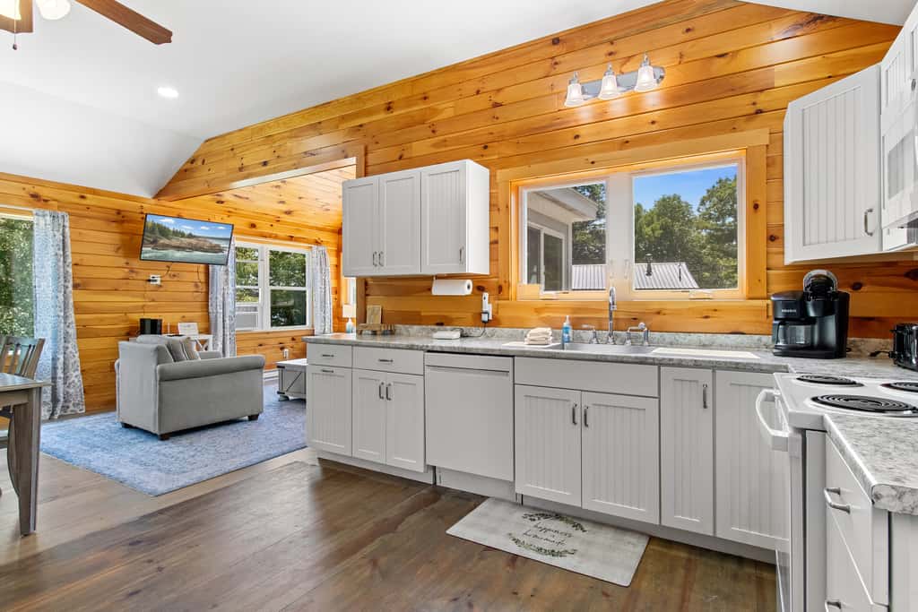 Hunt Acres Grey Cottage